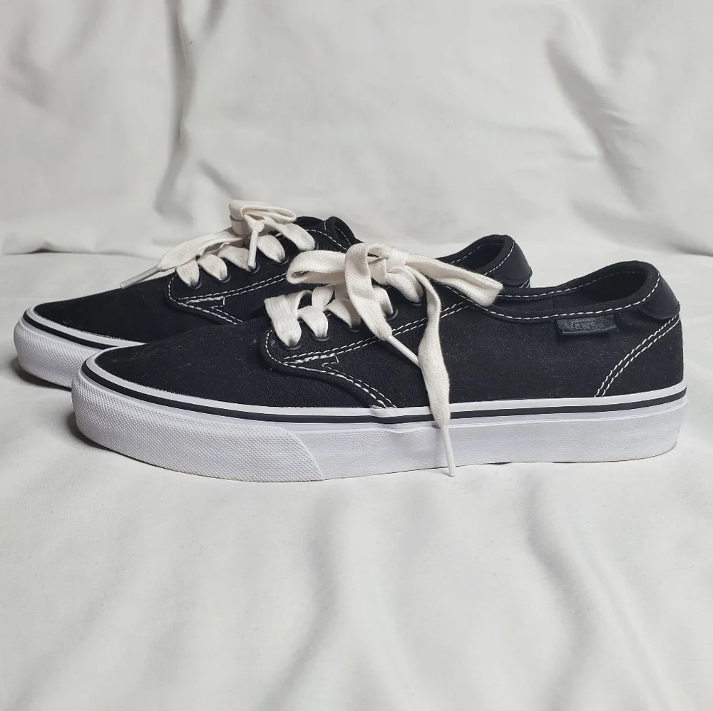 Vans - Picture 2 of 5